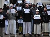 Provocation islamiste devant l'ambassade France Londres