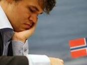 Échecs Carlsen leader 4,5/6 Tata Steel