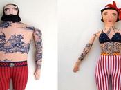 Poupées d'art tatouées