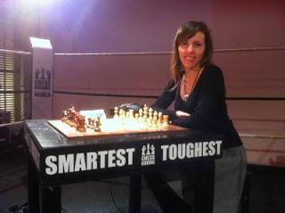 Echecs & boxe = chessboxing