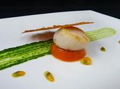 Noix jacques snackee, gelee carotte passion, d'herbes tuile pecorino
