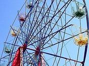 Thaïlande. Udonthani. Grande Roue tourne.