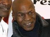 VIDÉO Evander Holyfield Mike Tyson retrouvent pour faire fête
