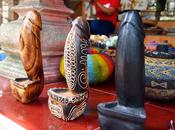 Sculpture bizarroïde pour touristes Bali...