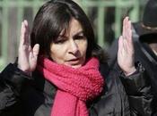 Plainte contre Anne Hidalgo prend Parisiens pour buses