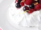 Pavlova citron fruits rouges