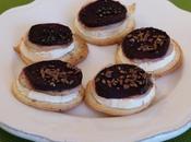 Canapés betterave fromage chèvre Beetroot goat cheese canapés