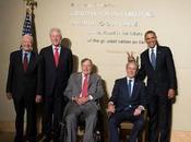 Barack Obama fait oreilles lapin George Bush