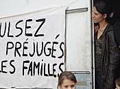 Livre suis tsigane reste, camps réfugiés jusqu'à Sorbonne