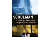 fille avait neige dans cheveux