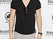 Paul Wesley Soutient 'Swim Life