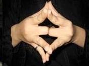 Pourquoi l’alliance porte l’annulaire