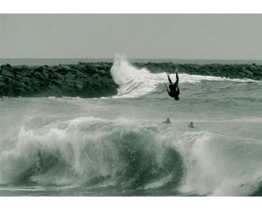 { WEDGE } – Shorebreak it or die in slowmotion