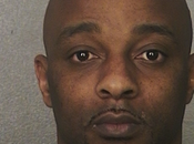 BLAGUE JOUR. Etats-Unis: suspecté complot, homme place défense unique