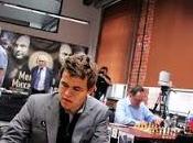 Echecs Carlsen défait Caruana