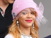 PHOTO Rihanna Oui, oui, c'est bien bonnet