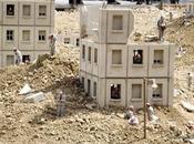 Place Bouffay Nantes Issac Cordal personnages terre