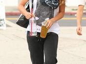 Jessica Alba quitte séance photo Hollywood 10.07.2013