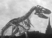 contemporain T-rex bord Seine.