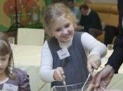 Etre junior avoir bonnes manières: tout fait compatible!