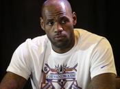 LeBron James complètement chauve