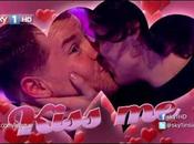 DIRECTION vidéos fesse tatouée Niall bisou d’Harry