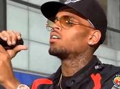 Chris Brown chante "Fine China "Love More" Today Show