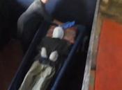 Georgienne conserve corps fils depuis