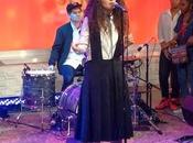 Lorde déguisée sorcière interprète "Royals" dans l'émission Good Morning America