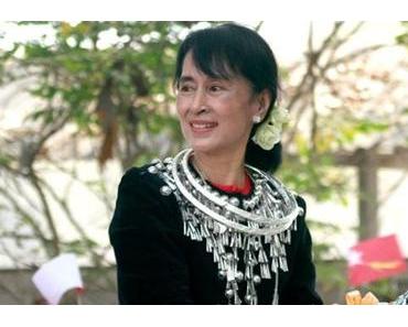 Aung San Suu Kyi le 22 octobre au Parlement européen pour y recevoir le Prix Sakharov des Droits de l'Homme