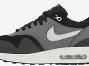 Nike Essential Black Grey White