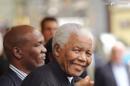 Nelson Mandela, malade, peut plus parler ex-femme raconte