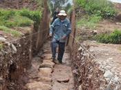 canal Inca mètres long découvert Sacsayhuaman près Cuzco