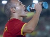 Powerade présente publicité Coupe monde avec Iniesta