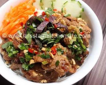 Bún Thịt Nướng (Vermicelles de riz au porc grillé à la citronnelle)