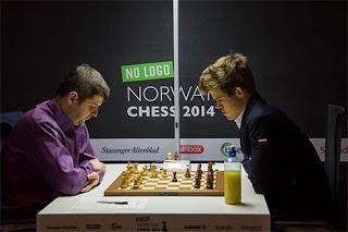 Échecs : Carlsen vs Agdestein