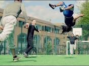 professionnels freestyle jouent football