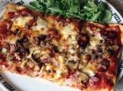 Pizza jambon, chorizo, champignons, fromage, tomate