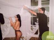 Kardashian topless cartes vœux