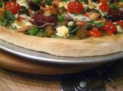 Pizza d'inspiration indienne chorizo, coriandre aubergine