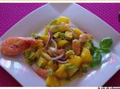 Salade mangue,crevettes, avocat basilic