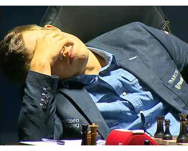 Carlsen 4.5 - 3.5 Anand