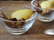 Poires pochées safran, chips d'épluchures sablés noisette (Noël 100% durable