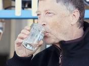 Bill Gates boit l’eau produite partir d’excréments