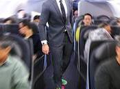 résistance costume CrewLe distributeur américain met...