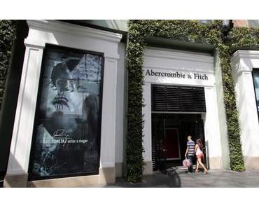 Les mecs torse nu chez Abercrombie, c'est fini !