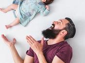 couple photographes s’amuse avec bébé sans Photoshop
