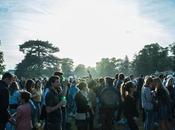 Couronnes fleurs parka fluo: Love Green, report photo