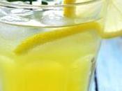bonnes raisons boire l’eau, citron miel
