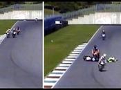 Niccolo Canepa bloque frein avant moto adversaire